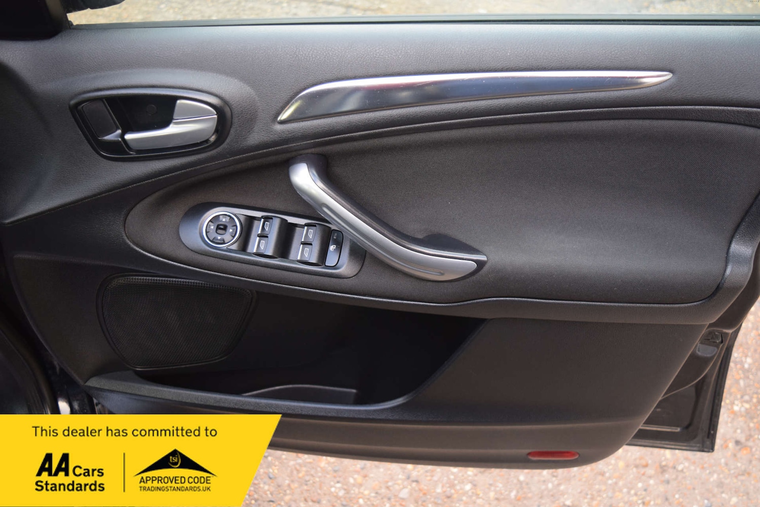 Used Ford Galaxy 2011 for sale - 76628257: Photo 41