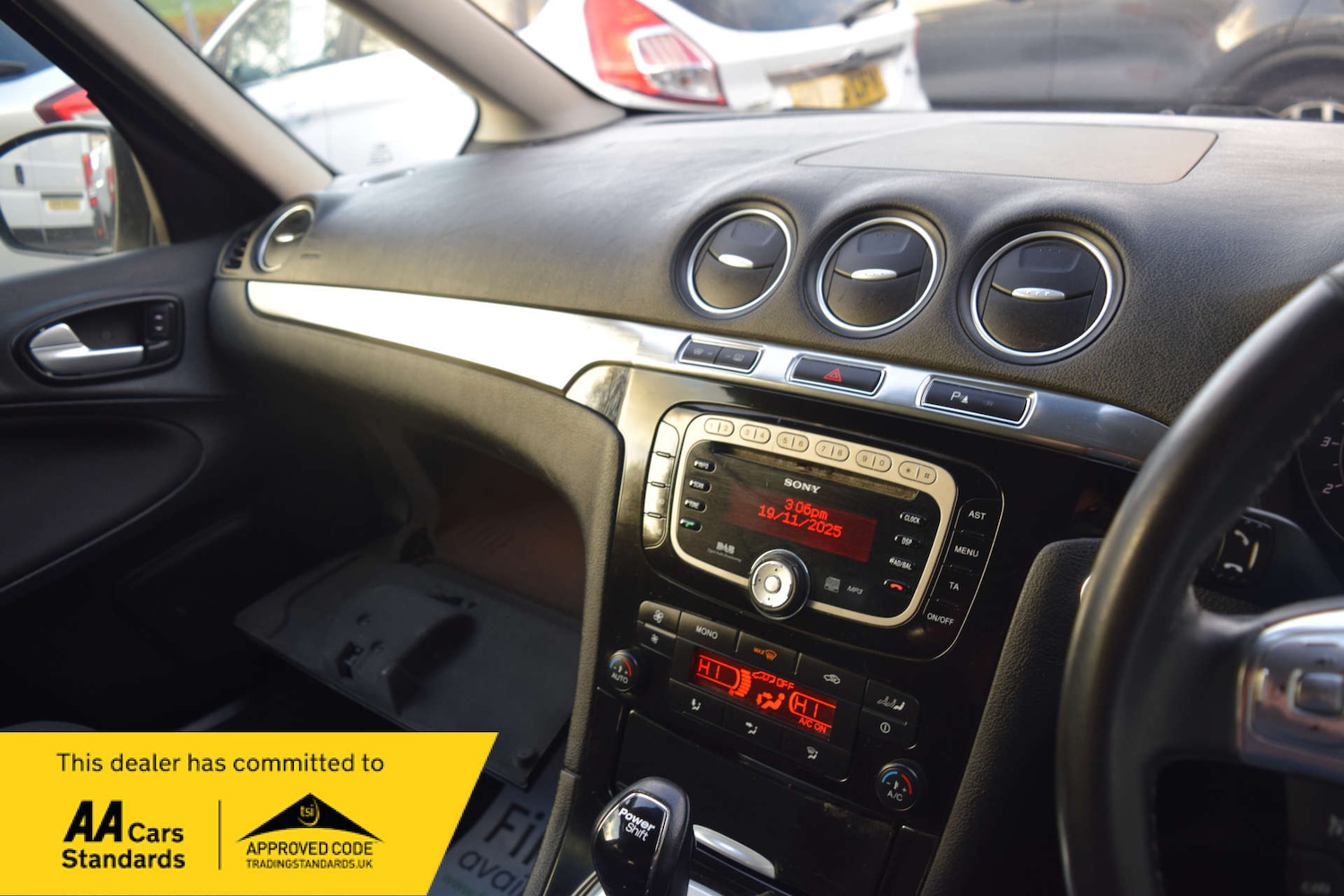 Used Ford Galaxy 2011 for sale - 76628257: Photo 59