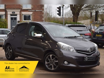 Used Toyota Yaris 2013 for sale - 77682104: Photo