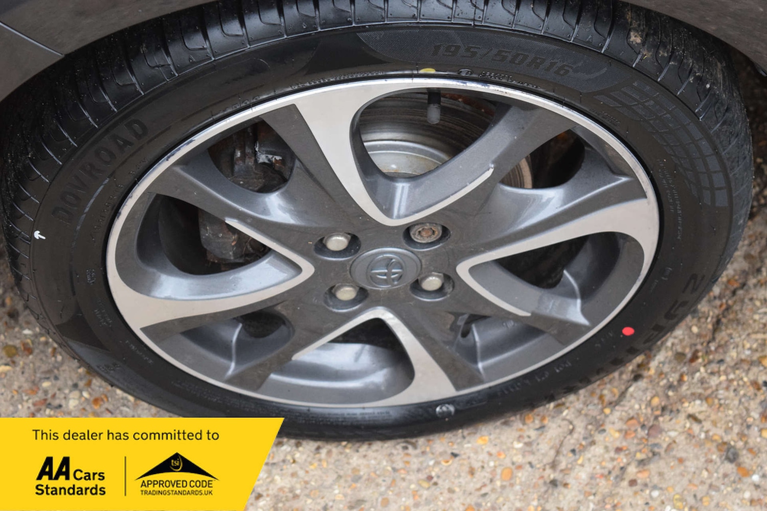 Used Toyota Yaris 2013 for sale - 77682104: Photo 24