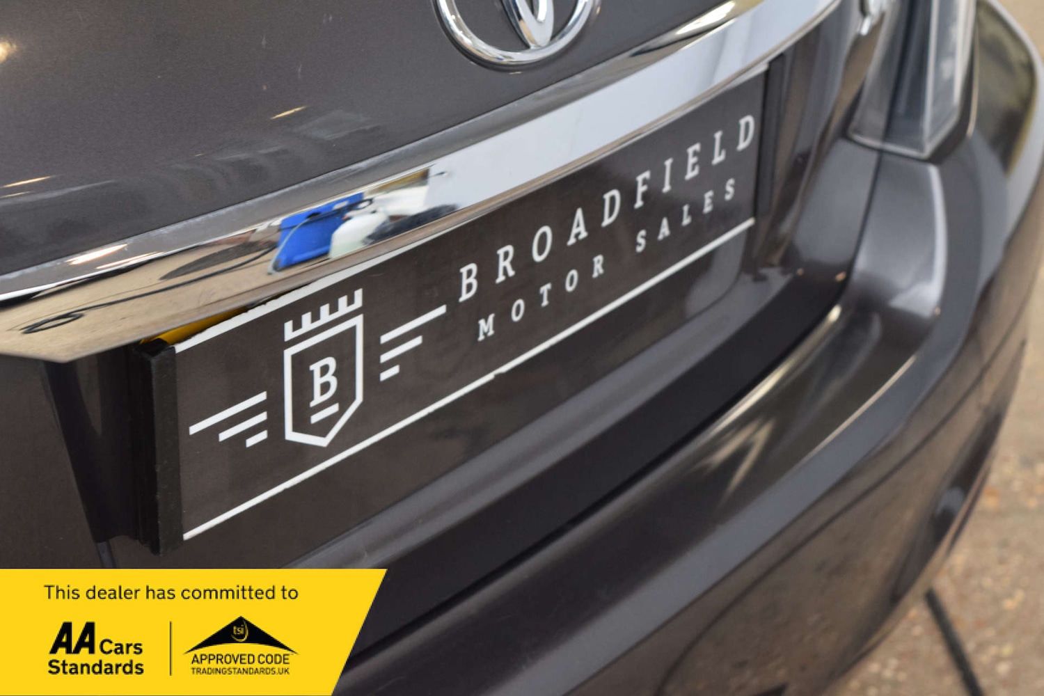 Used Toyota Yaris 2013 for sale - 77682104: Photo 28