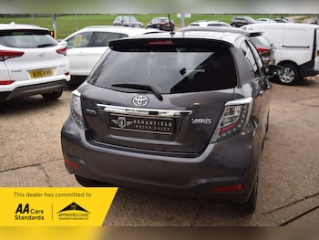 Used Toyota Yaris 2013 for sale - 77682104: Photo