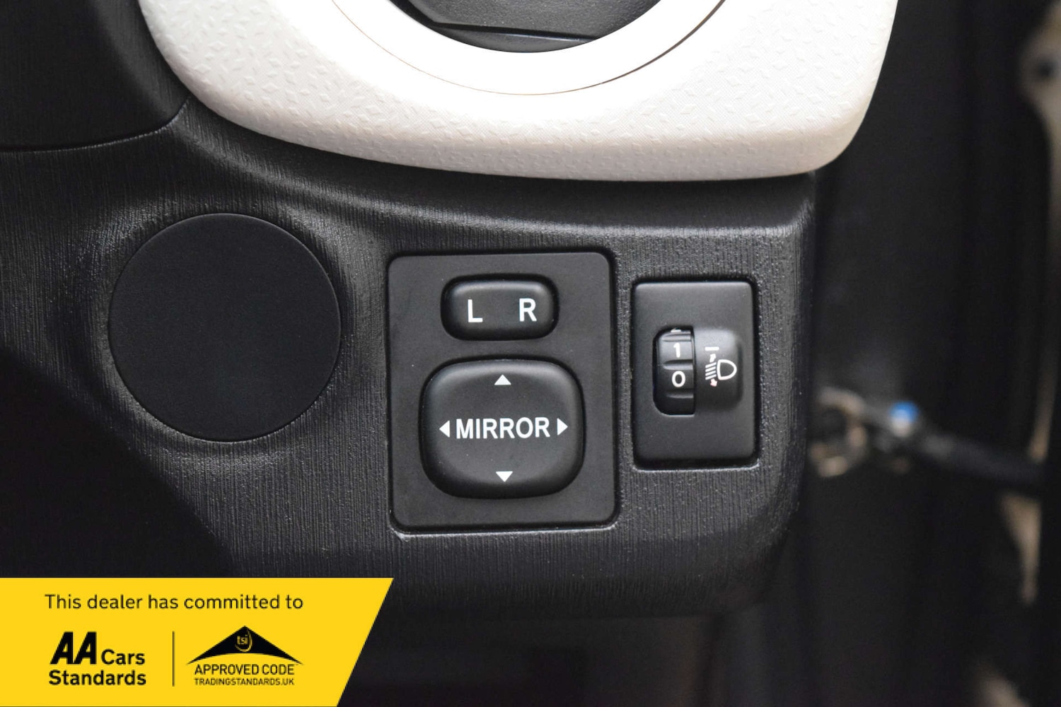 Used Toyota Yaris 2013 for sale - 77682104: Photo 49