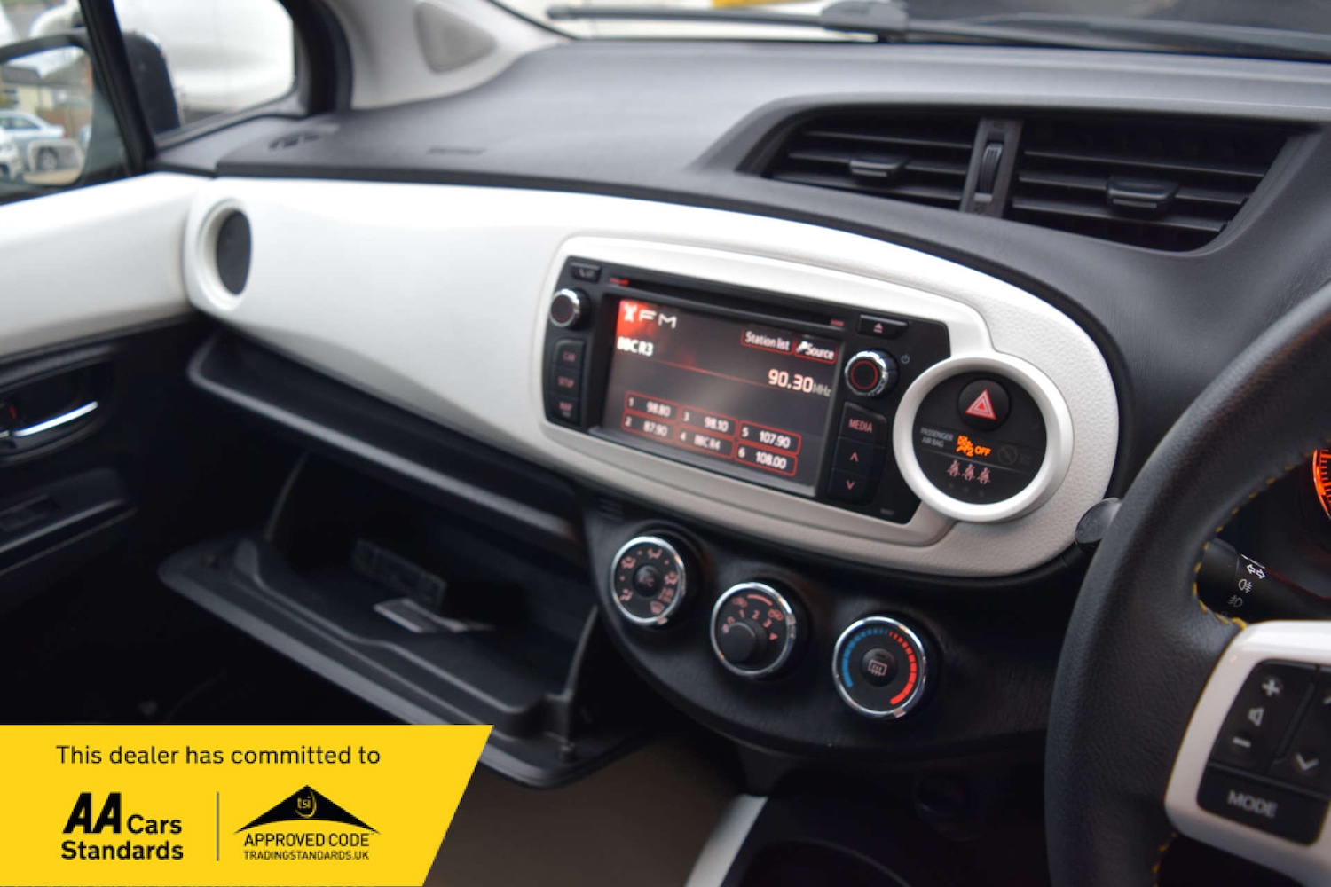 Used Toyota Yaris 2013 for sale - 77682104: Photo 55