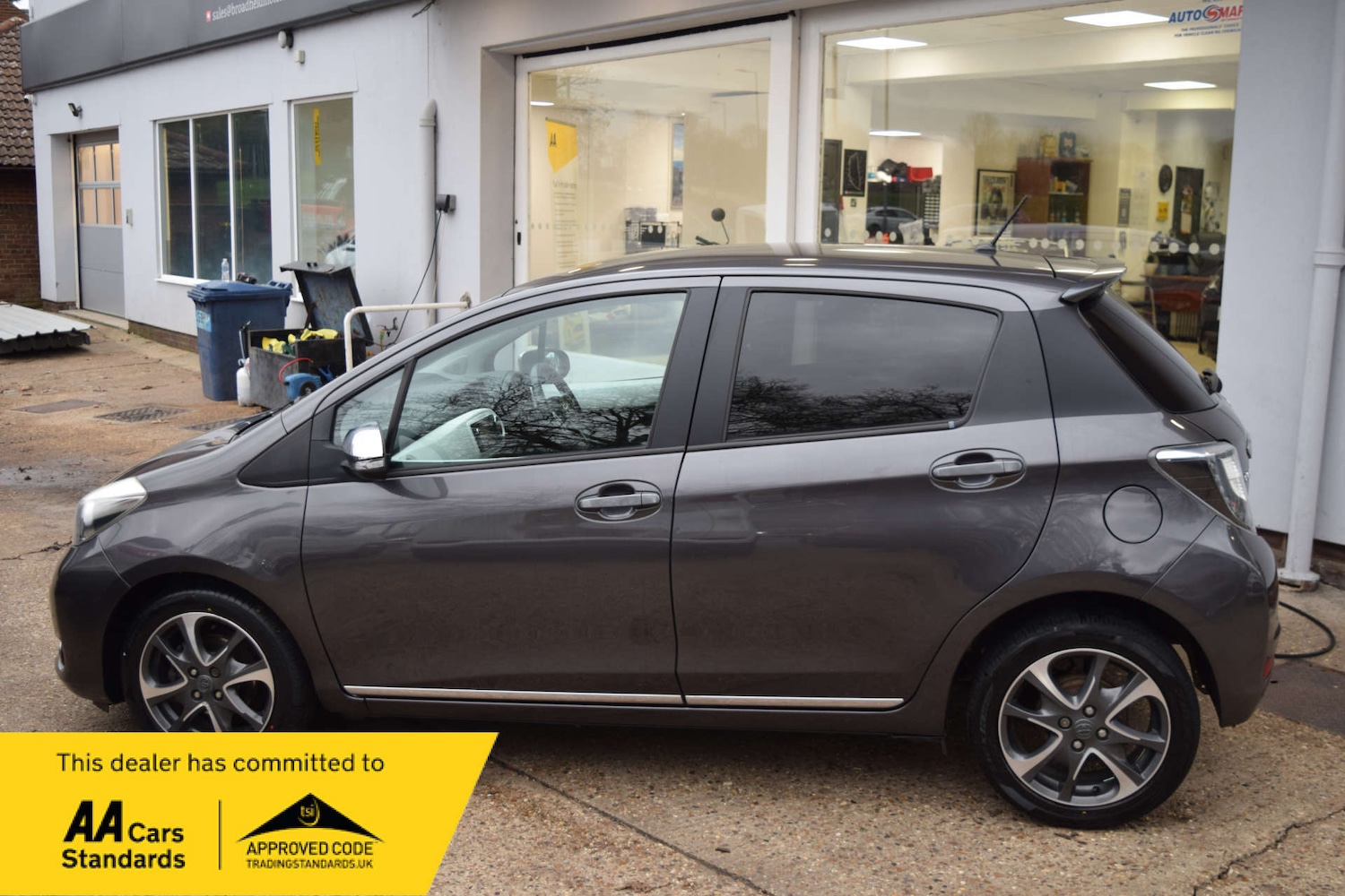 Used Toyota Yaris 2013 for sale - 77682104: Photo 6