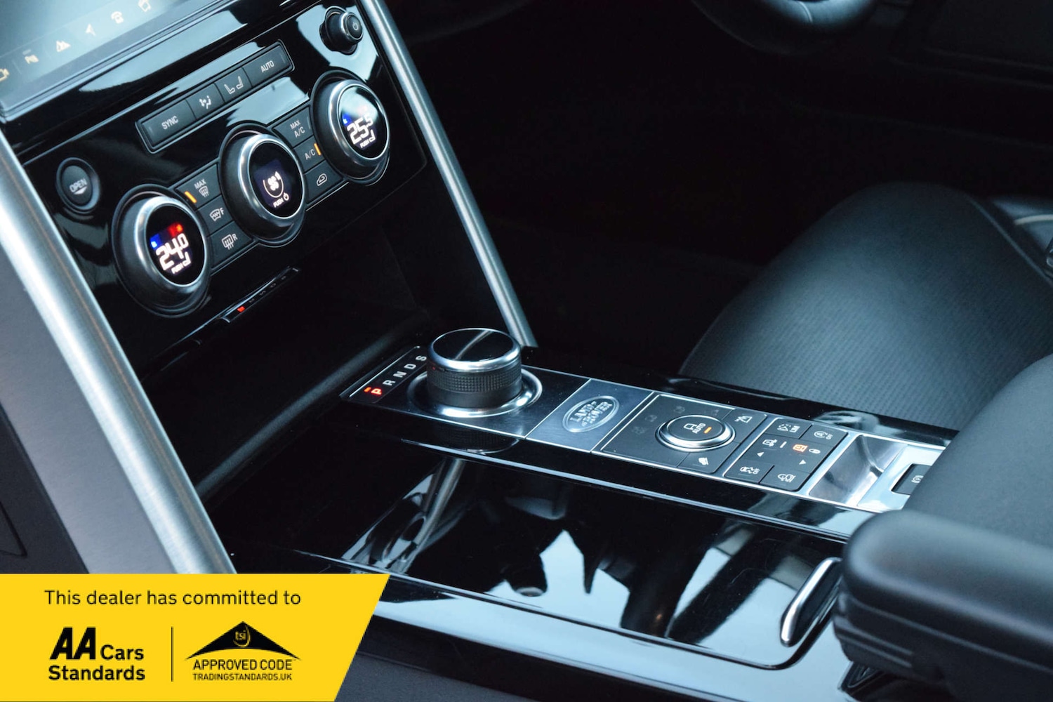 Used Land Rover Discovery 2018 for sale - 76910594: Photo 31