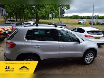 Used Volkswagen Tiguan 2011 for sale - 78793813: Photo