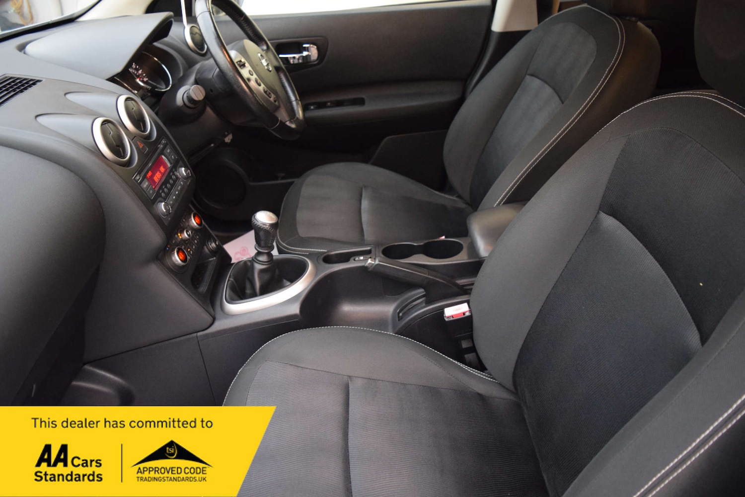 Used Nissan Qashqai 2011 for sale - 76491002: Photo 30