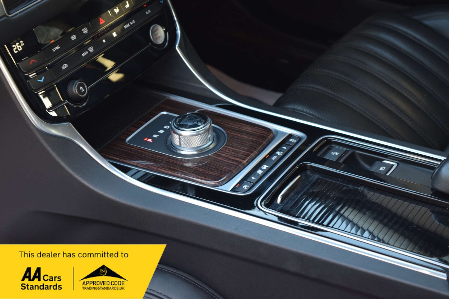 Used Jaguar XF 2015 for sale - 77312206: Photo 30