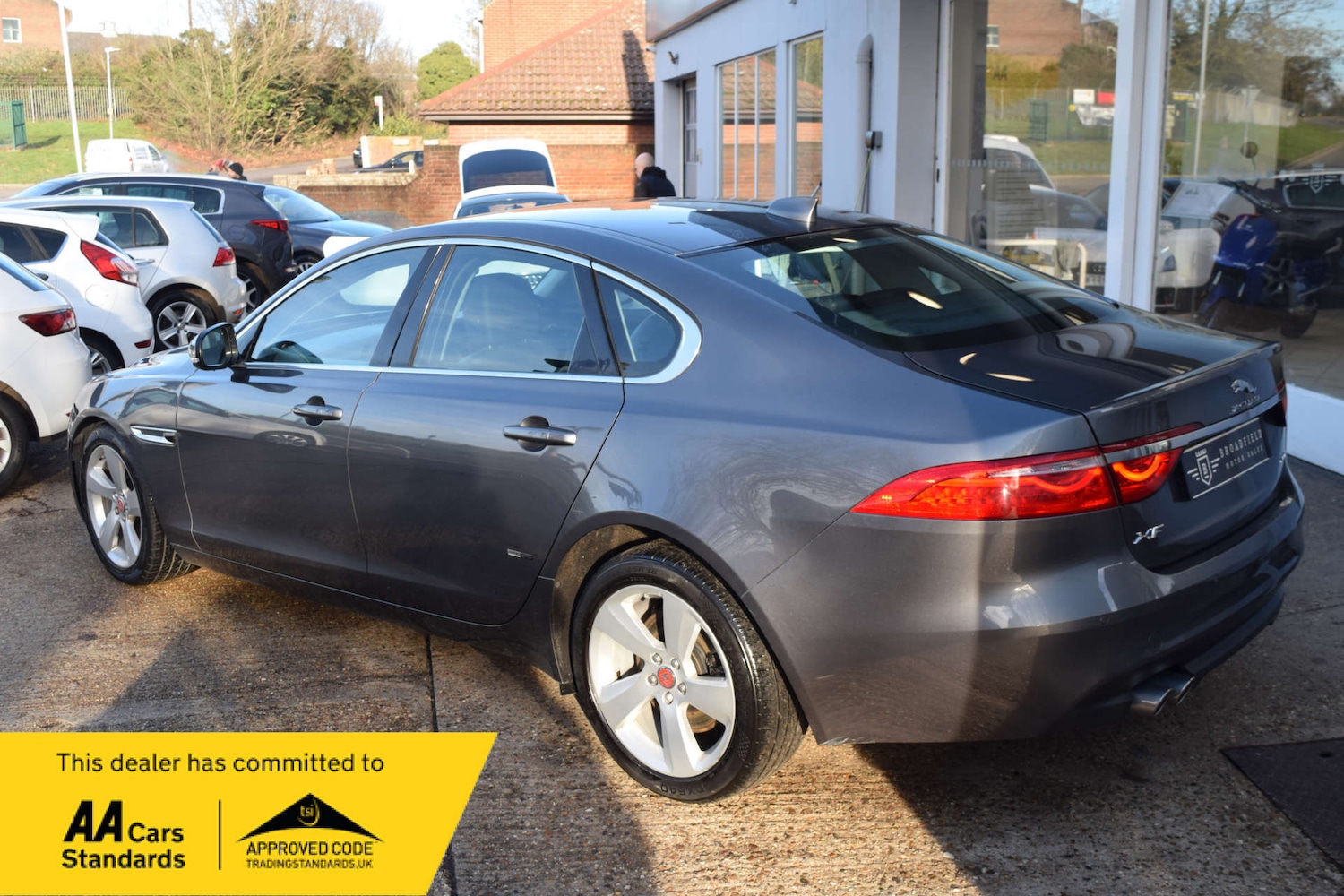Used Jaguar XF 2015 for sale - 77312206: Photo 4