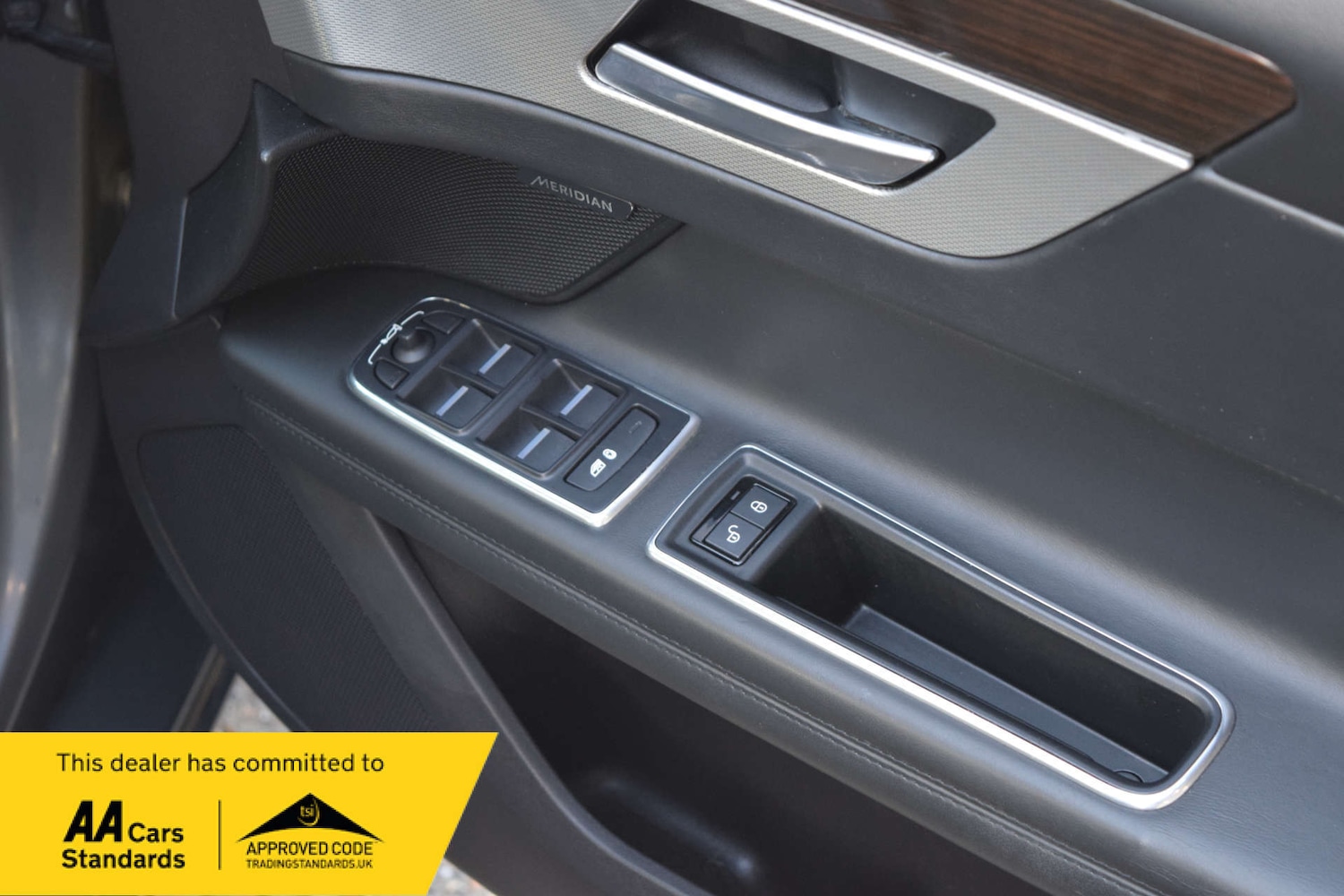 Used Jaguar XF 2015 for sale - 77312206: Photo 41