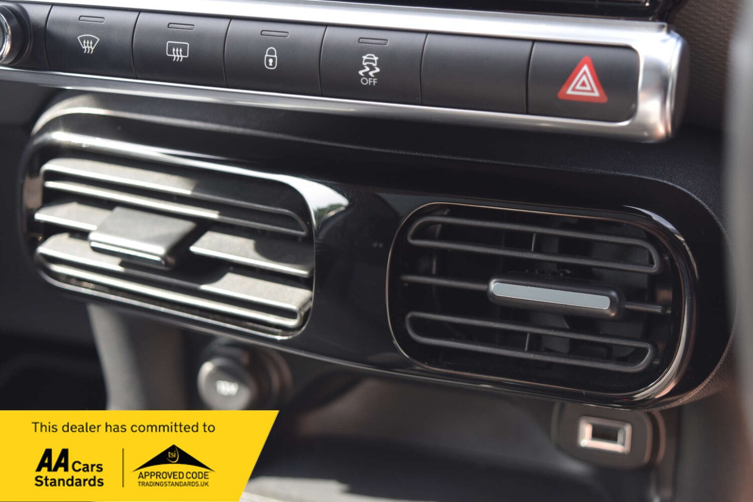 Used Citroen C4 Cactus 2017 for sale - 76363586: Photo 56