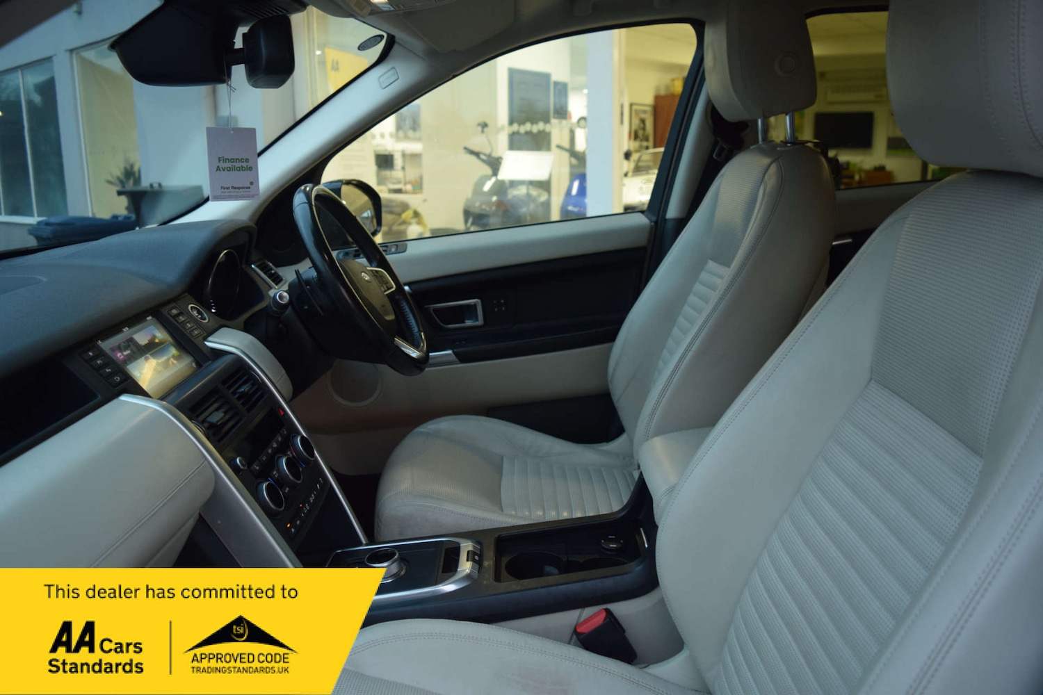 Used Land Rover Discovery Sport 2016 for sale - 77301705: Photo 25