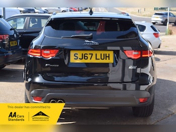 Used Jaguar F-Pace 2017 for sale - 79222168: Photo