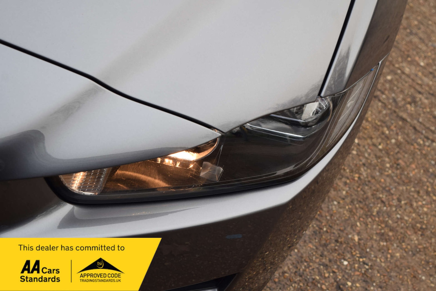 Used Jaguar XE 2018 for sale - 77813552: Photo 12