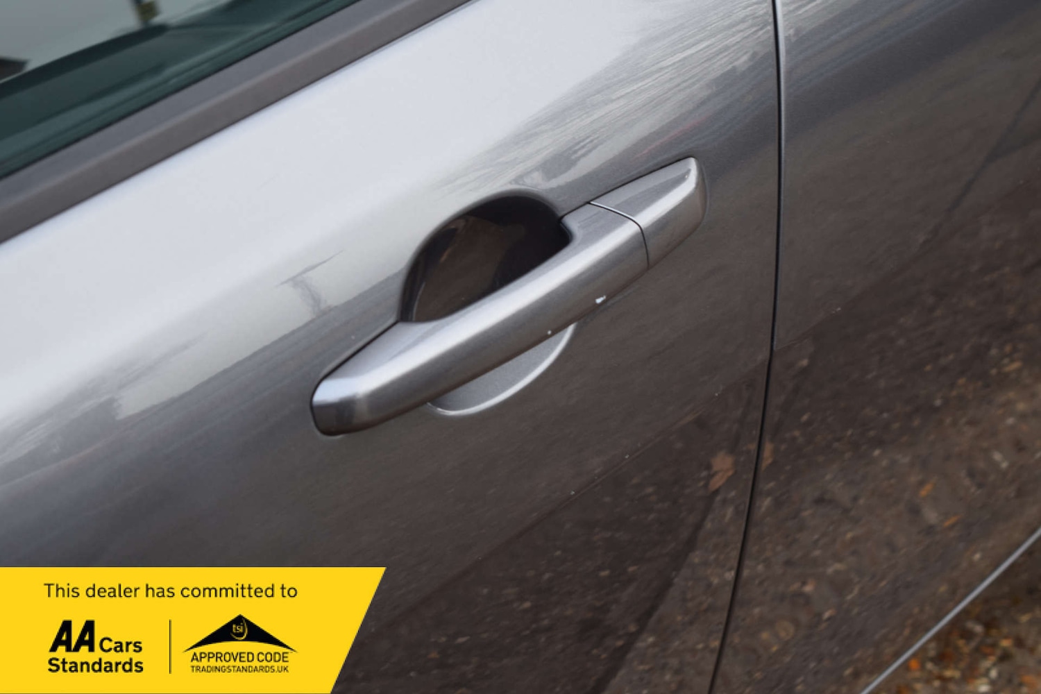 Used Jaguar XE 2018 for sale - 77813552: Photo 15