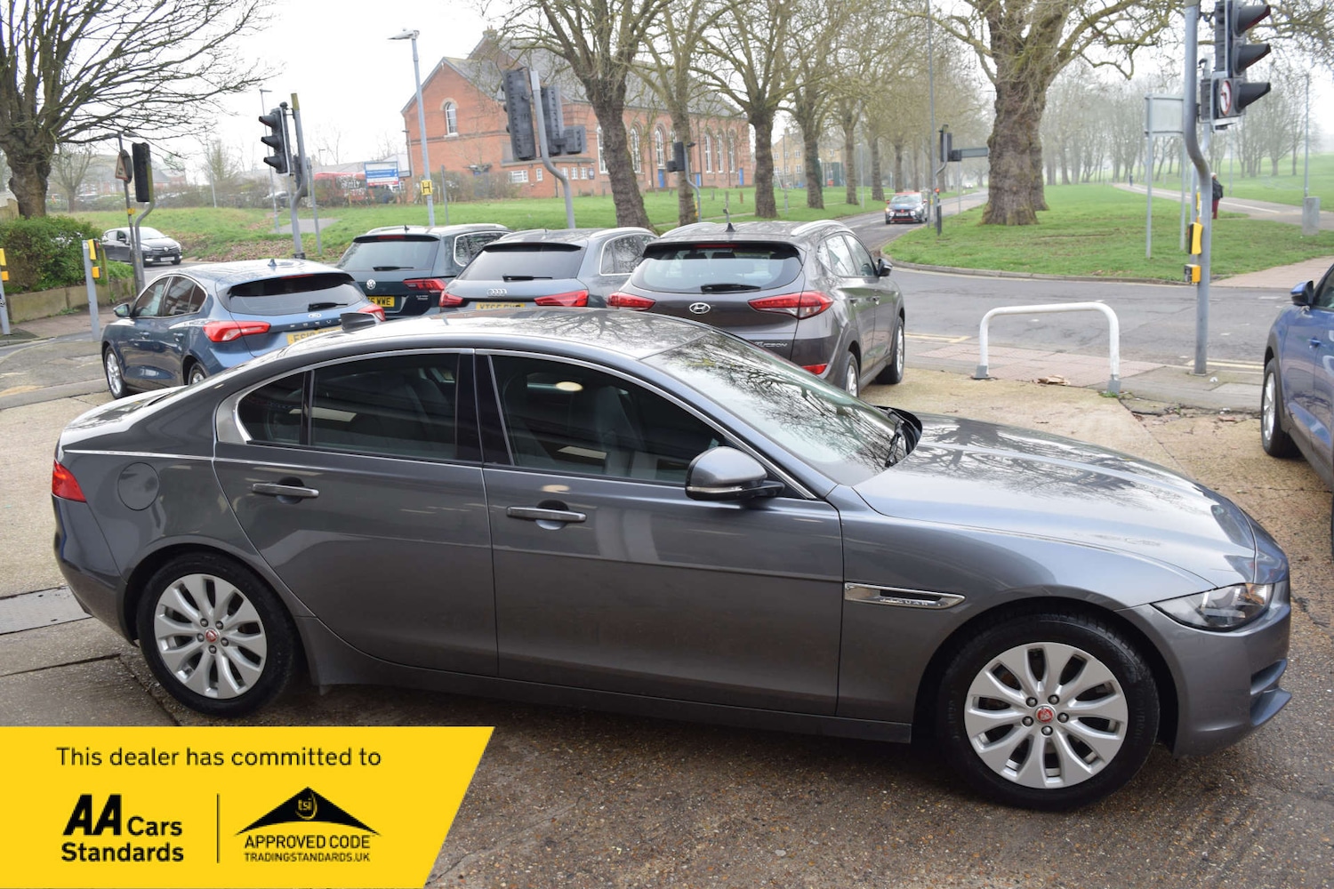 Used Jaguar XE 2018 for sale - 77813552: Photo 2
