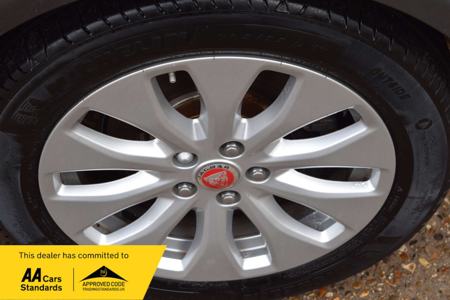 Used Jaguar XE 2018 for sale - 77813552: Photo 23