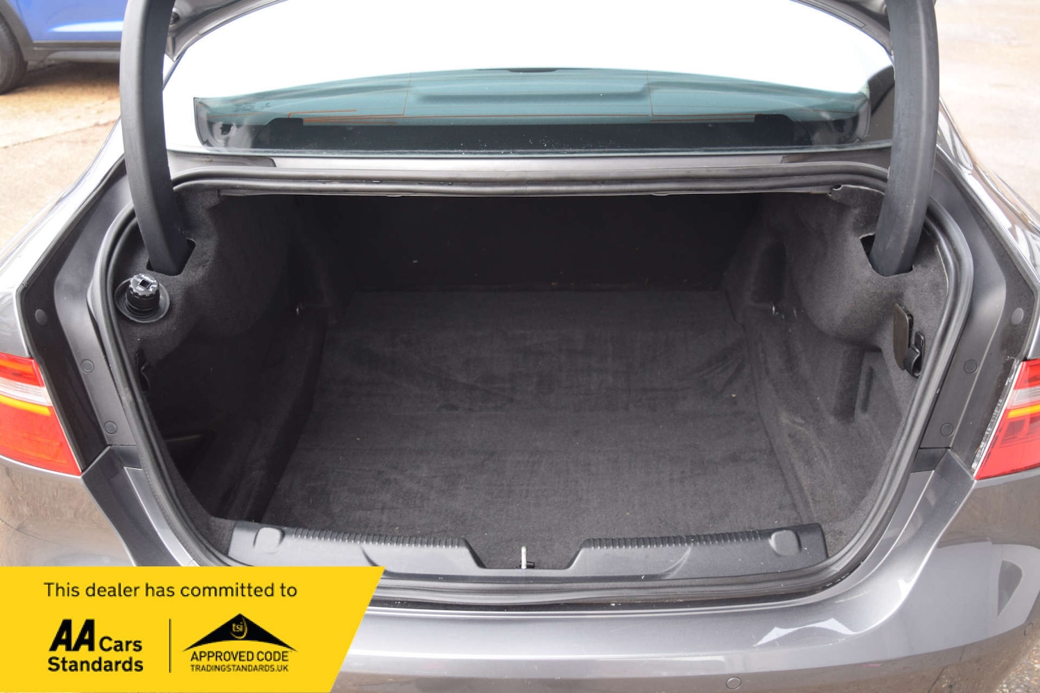 Used Jaguar XE 2018 for sale - 77813552: Photo 35