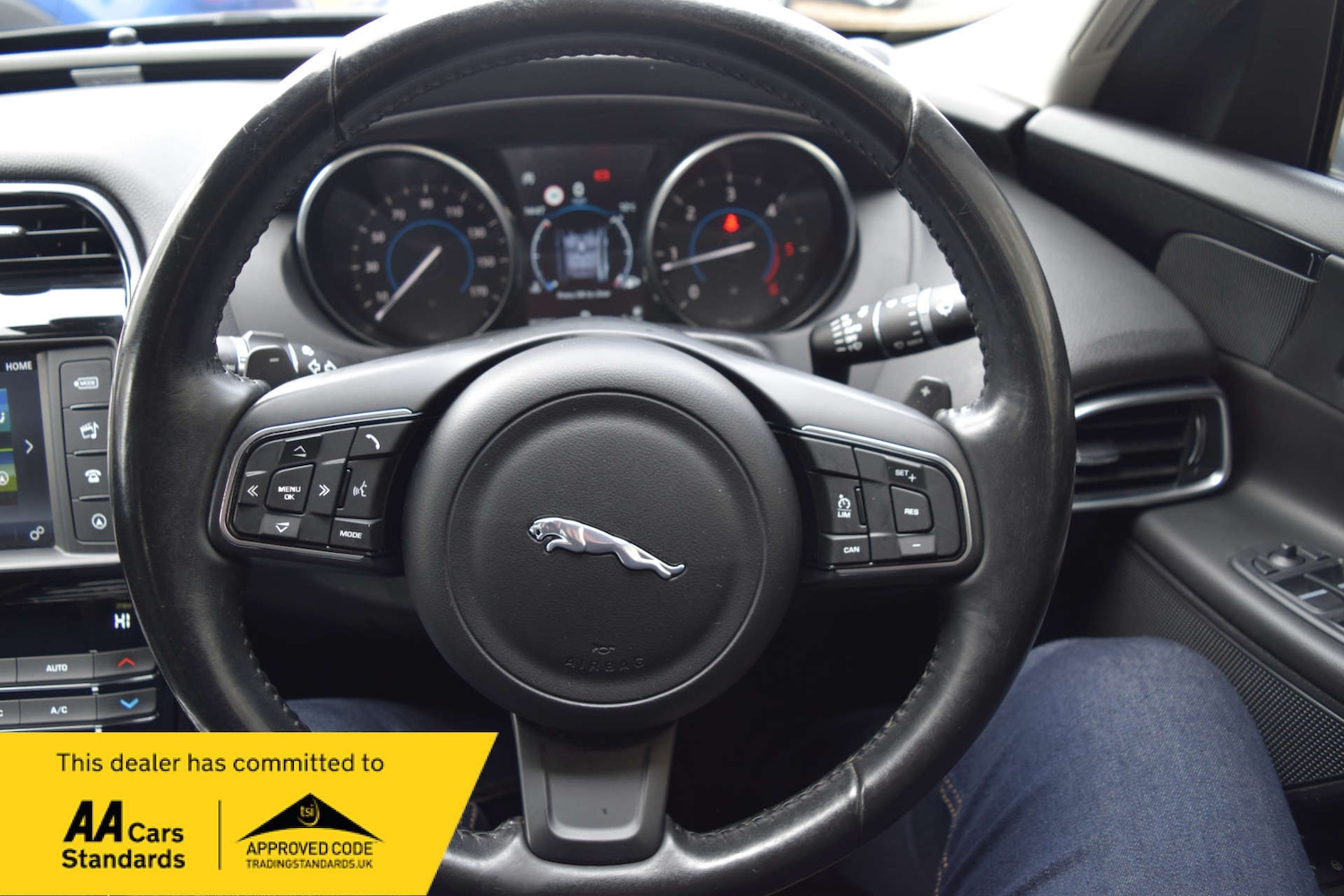 Used Jaguar XE 2018 for sale - 77813552: Photo 46