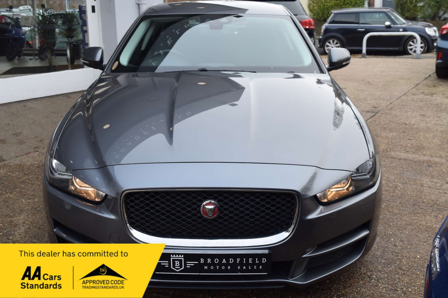Used Jaguar XE 2018 for sale - 77813552: Photo 8