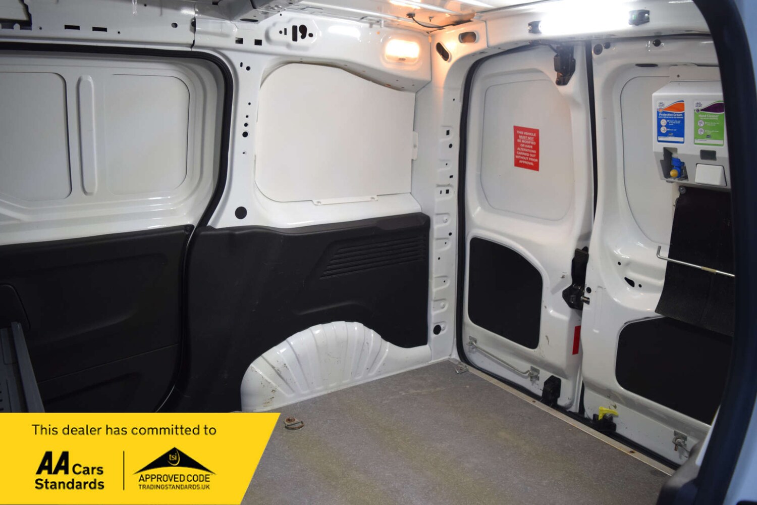 Used Vauxhall Combo 2019 for sale - 76305780: Photo 29