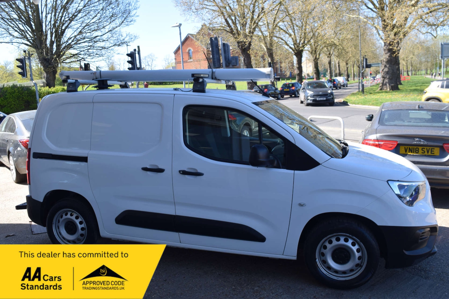 Used Vauxhall Combo 2019 for sale - 78152317: Photo 2