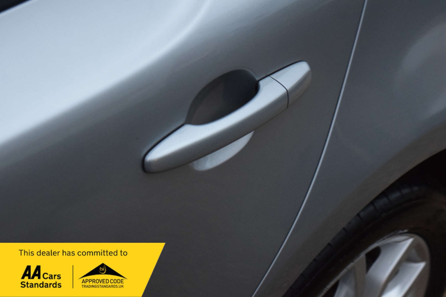 Used Volvo V40 2017 for sale - 76923092: Photo 14