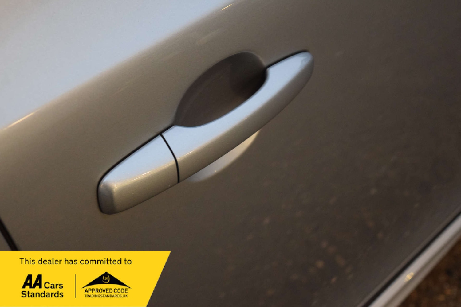 Used Volvo V40 2017 for sale - 76923092: Photo 16