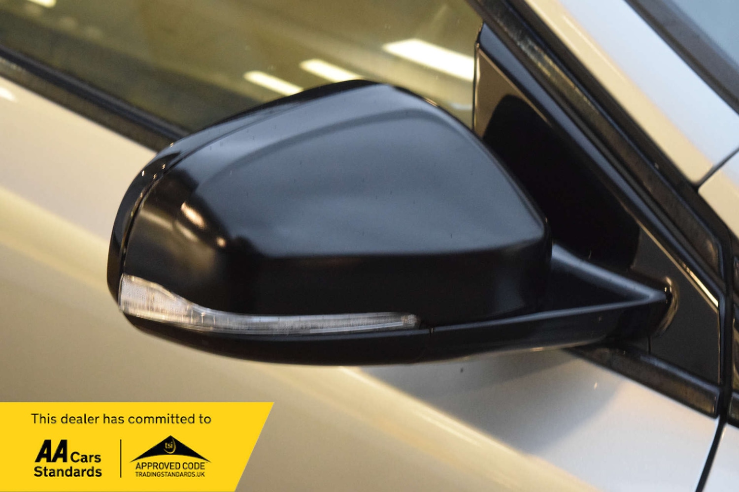 Used Volvo V40 2017 for sale - 76923092: Photo 17