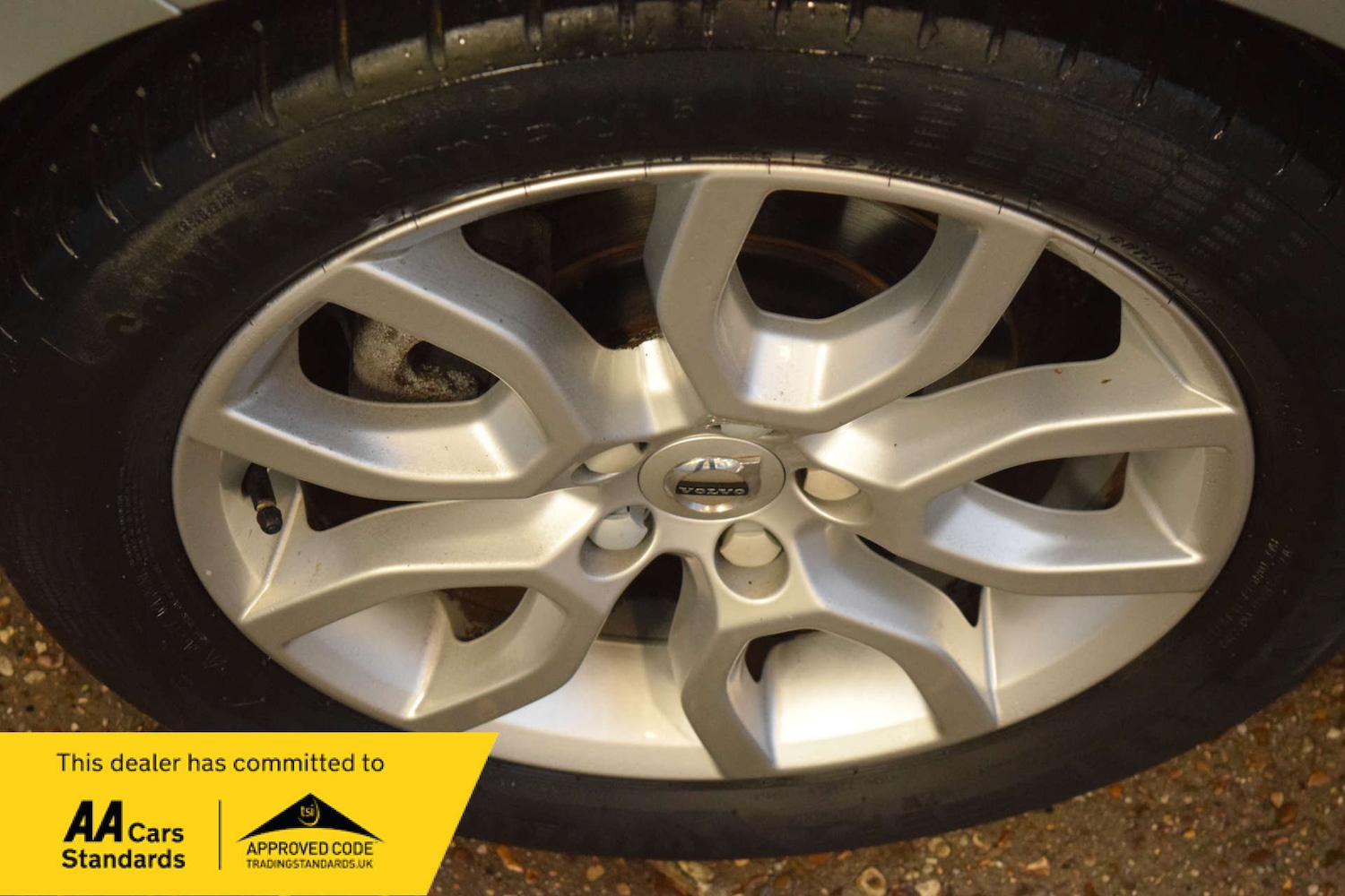 Used Volvo V40 2017 for sale - 76923092: Photo 19