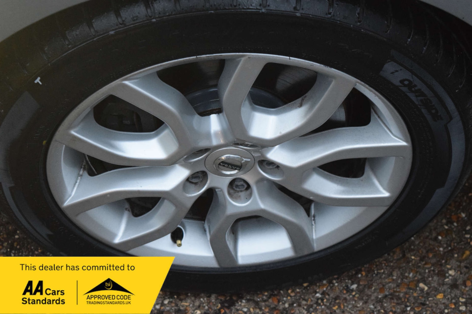 Used Volvo V40 2017 for sale - 76923092: Photo 21