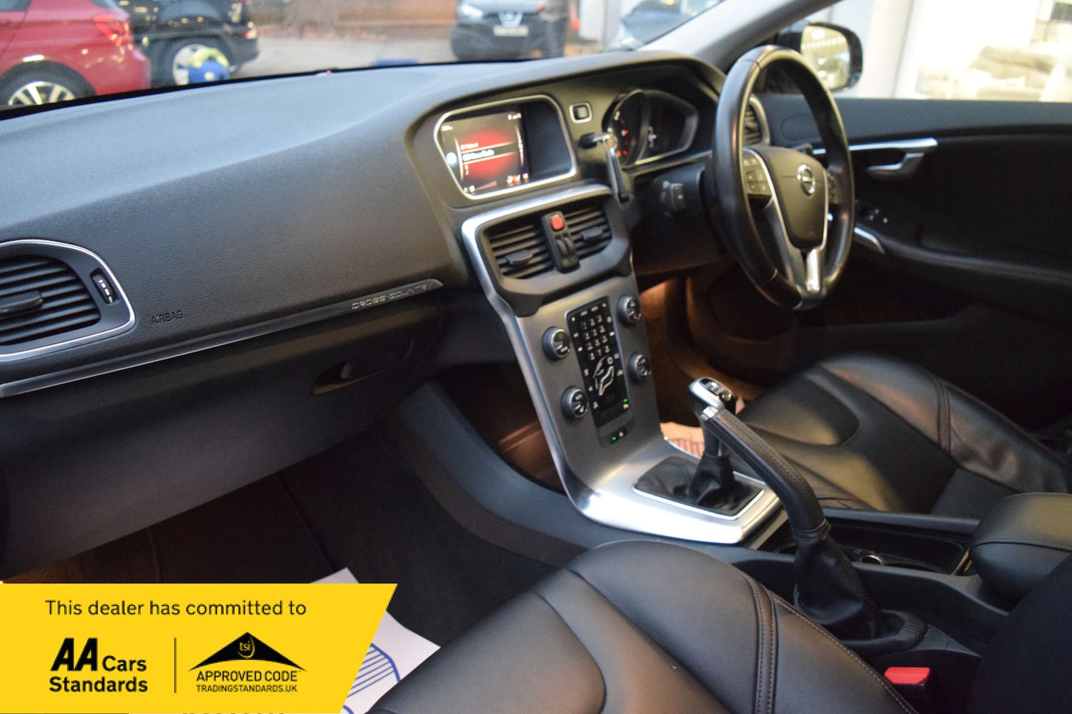 Used Volvo V40 2017 for sale - 76923092: Photo 27