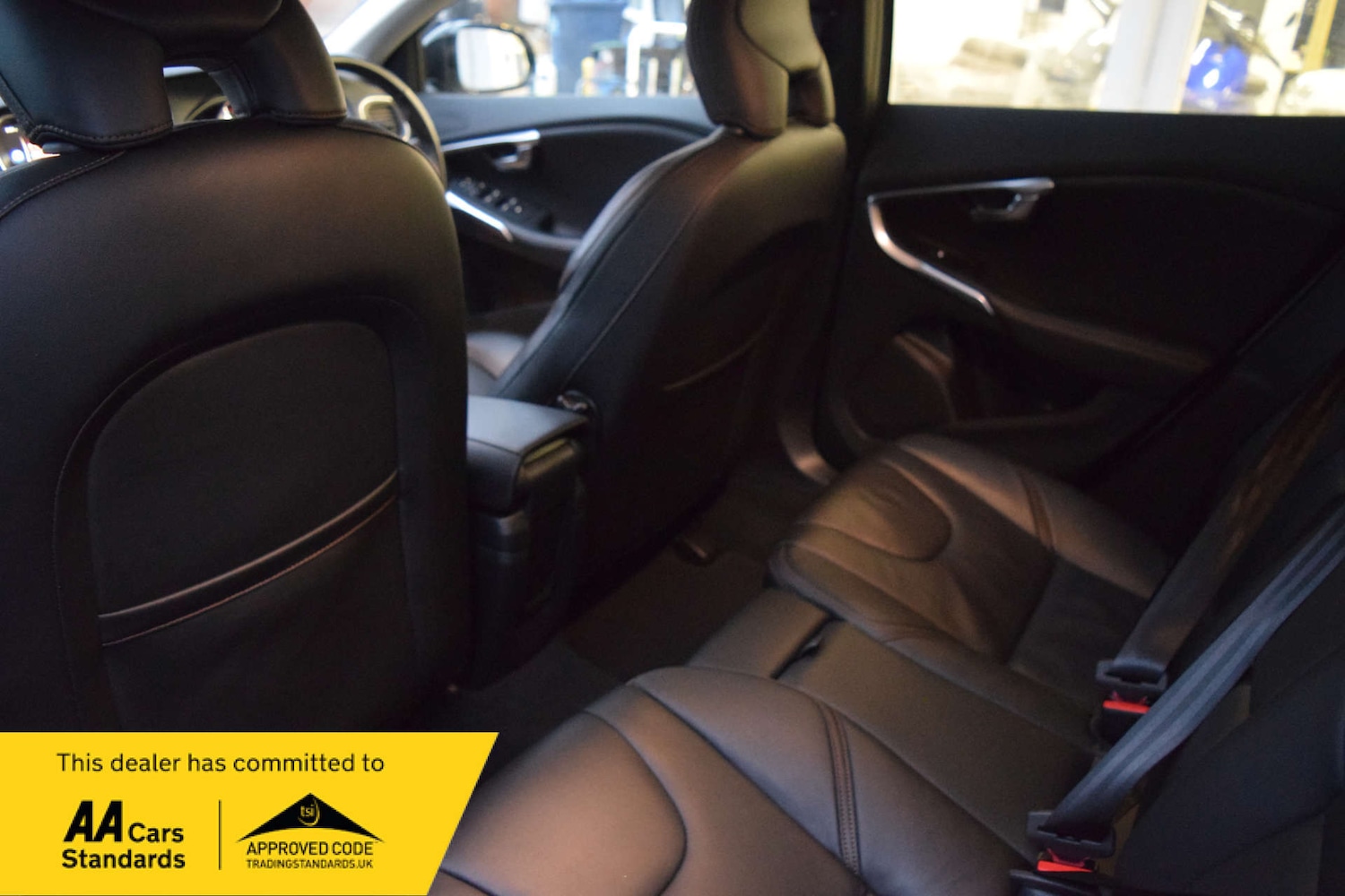 Used Volvo V40 2017 for sale - 76923092: Photo 30