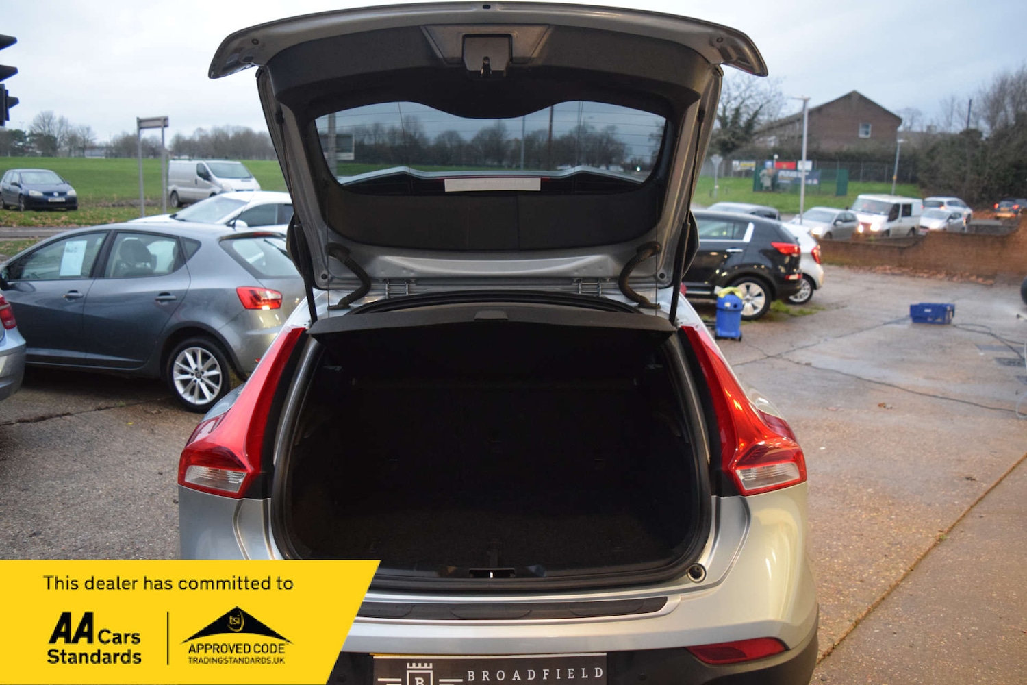 Used Volvo V40 2017 for sale - 76923092: Photo 33