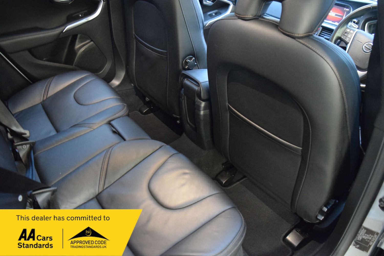 Used Volvo V40 2017 for sale - 76923092: Photo 34