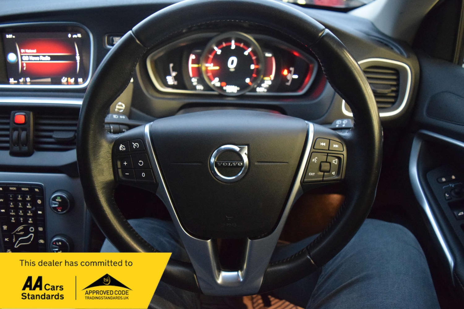 Used Volvo V40 2017 for sale - 76923092: Photo 44