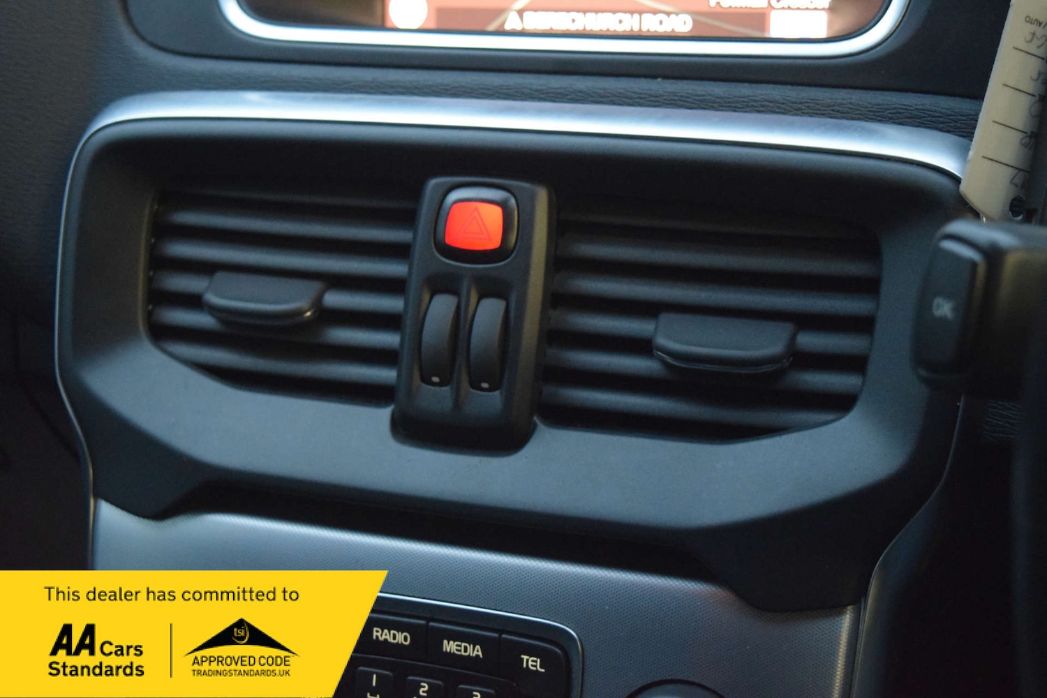 Used Volvo V40 2017 for sale - 76923092: Photo 51