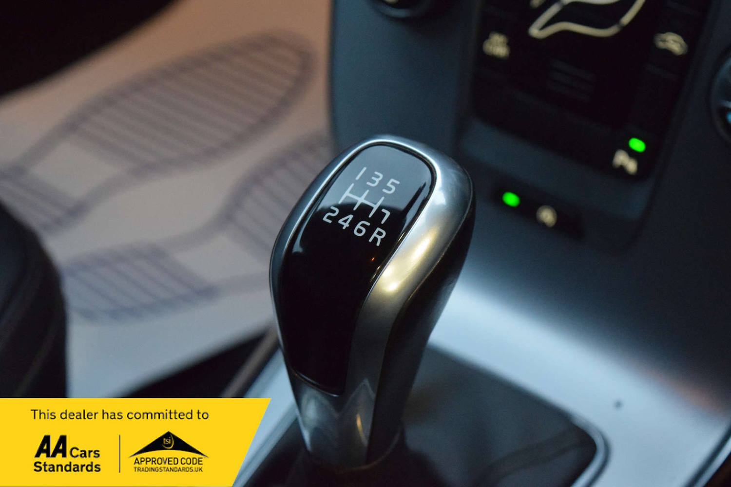 Used Volvo V40 2017 for sale - 76923092: Photo 53