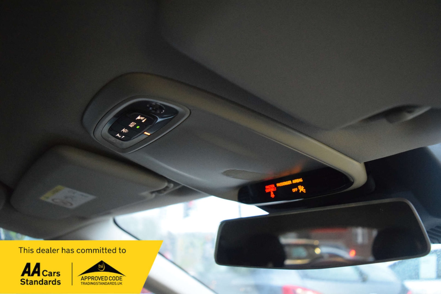 Used Volvo V40 2017 for sale - 76923092: Photo 57