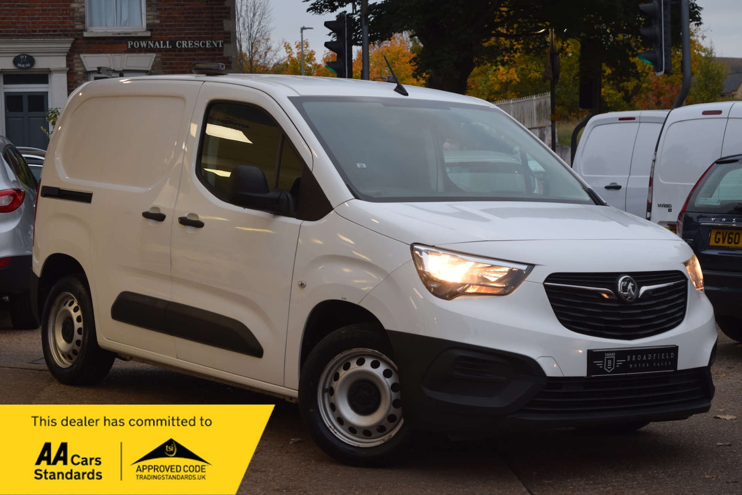 Used Vauxhall Combo 2019 for sale - 76600747: Photo 1