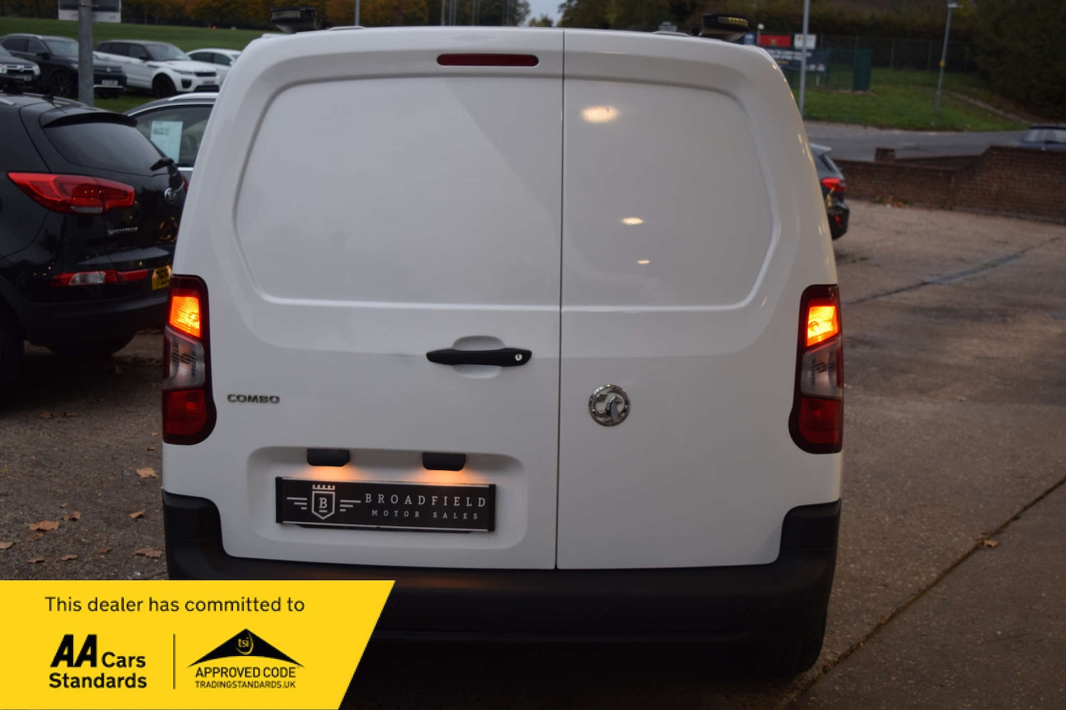 Used Vauxhall Combo 2019 for sale - 76600747: Photo 4