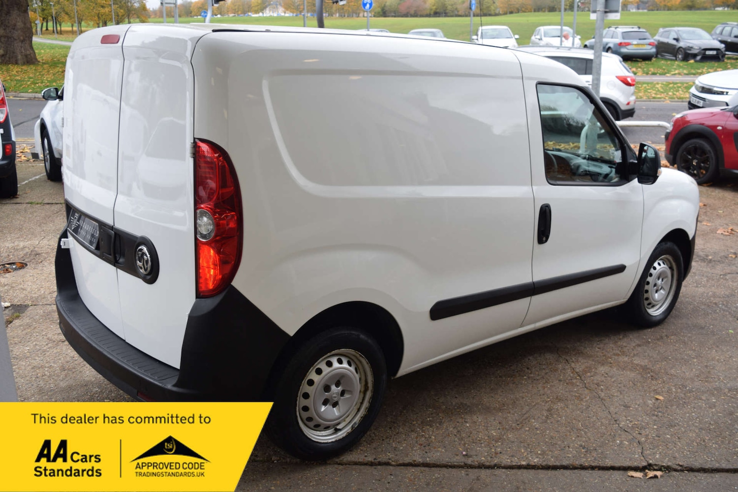 Used Vauxhall Combo 2014 for sale - 76422557: Photo 3