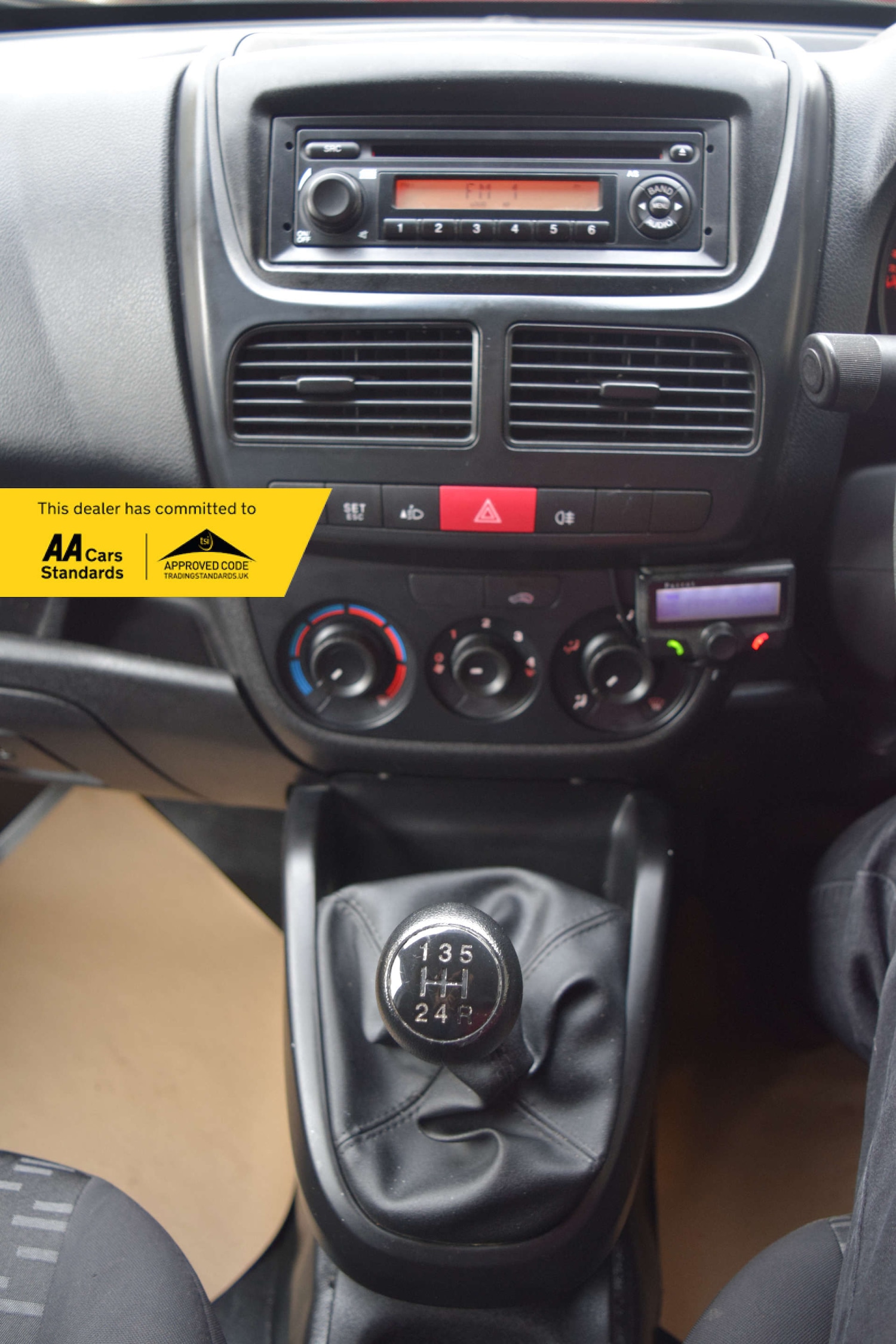 Used Vauxhall Combo 2014 for sale - 76422557: Photo 31