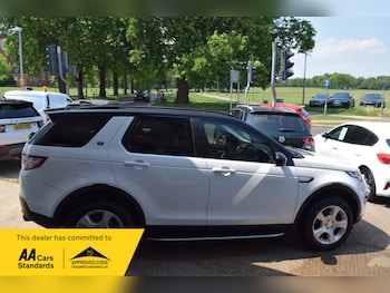 Used Land Rover Discovery Sport 2018 for sale - 78955792: Photo