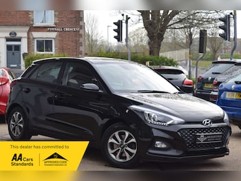Used Hyundai i20 2019 for sale - 77990010: Photo
