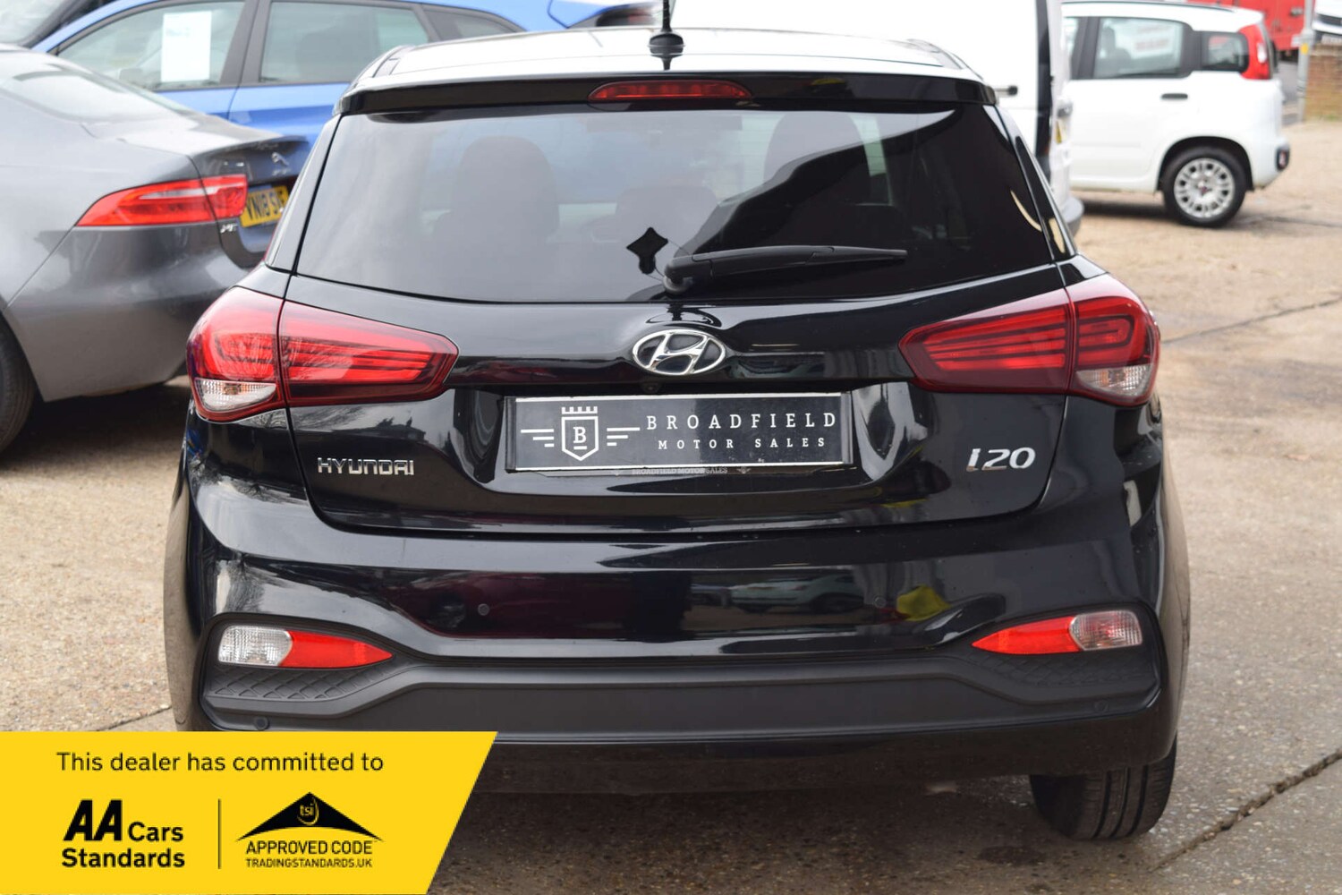 Used Hyundai i20 2019 for sale - 77990010: Photo 4