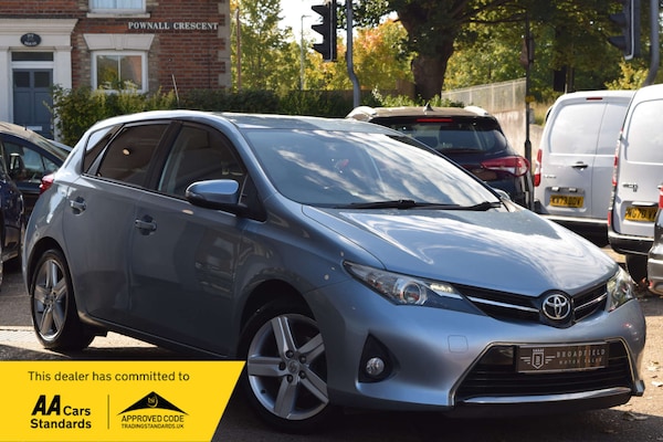 Used Toyota Auris 2013 for sale - 76277647: Photo 1