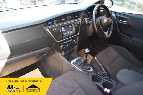 Used Toyota Auris 2013 for sale - 76277647: Photo 31
