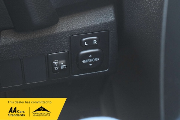 Used Toyota Auris 2013 for sale - 76277647: Photo 51